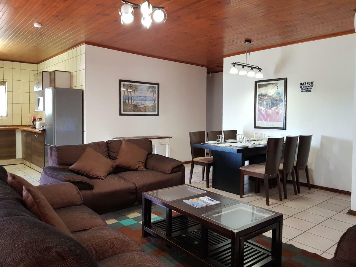 Port Edward Holiday Resort Εξωτερικό φωτογραφία